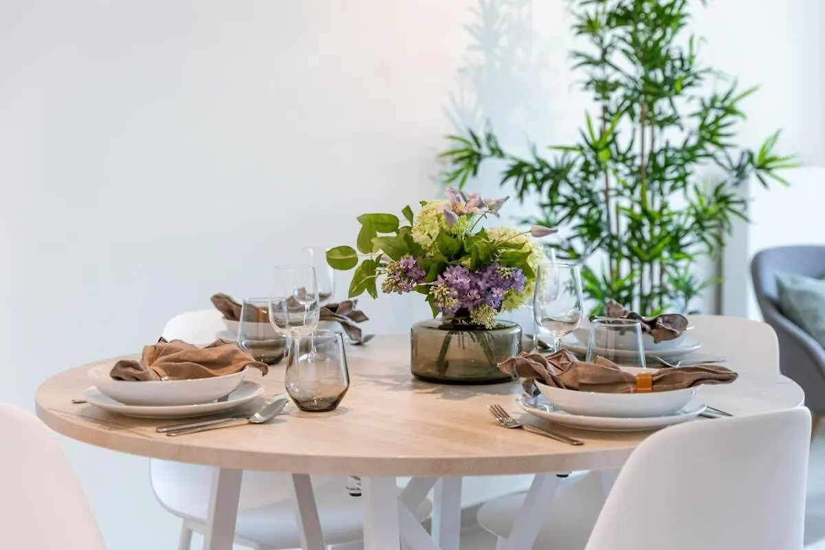 Huswell - Stylish New Apartment - Free Parking 오스텐드 벨기에